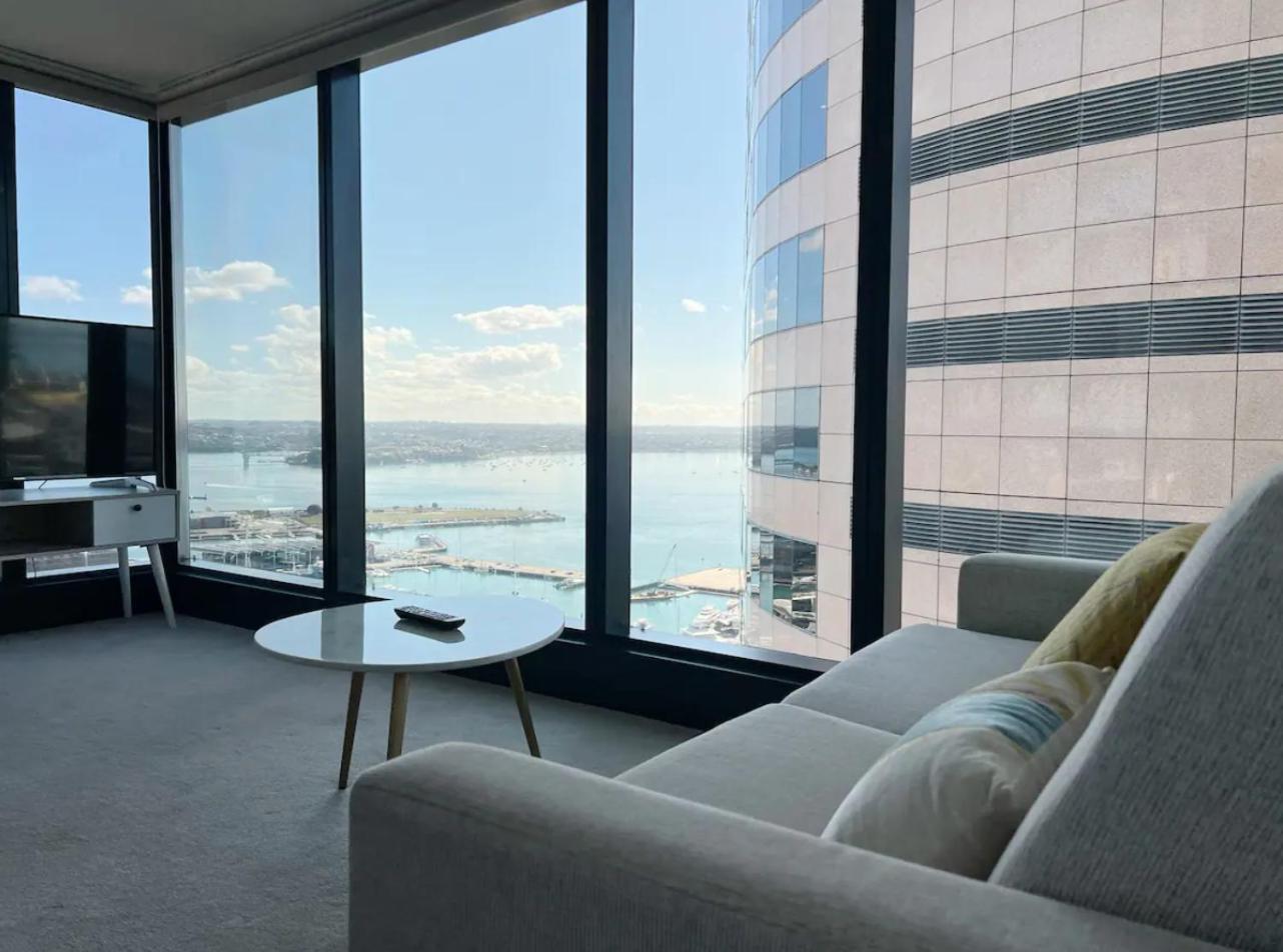 Top Floor Harbour View And Skytower View Apartment In Cbd Окленд Екстер'єр фото